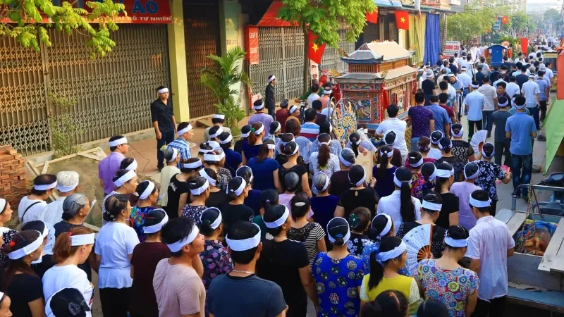 Con số may mắn với giấc mơ thấy đám ma người lạ Con số may mắn với giấc mơ thấy đám ma người lạ