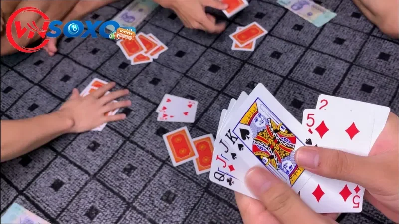 Quy tắc chia bài trong game bài Sâm và chuẩn bị ván chơi Quy tắc chia bài trong game bài Sâm và chuẩn bị ván chơi
